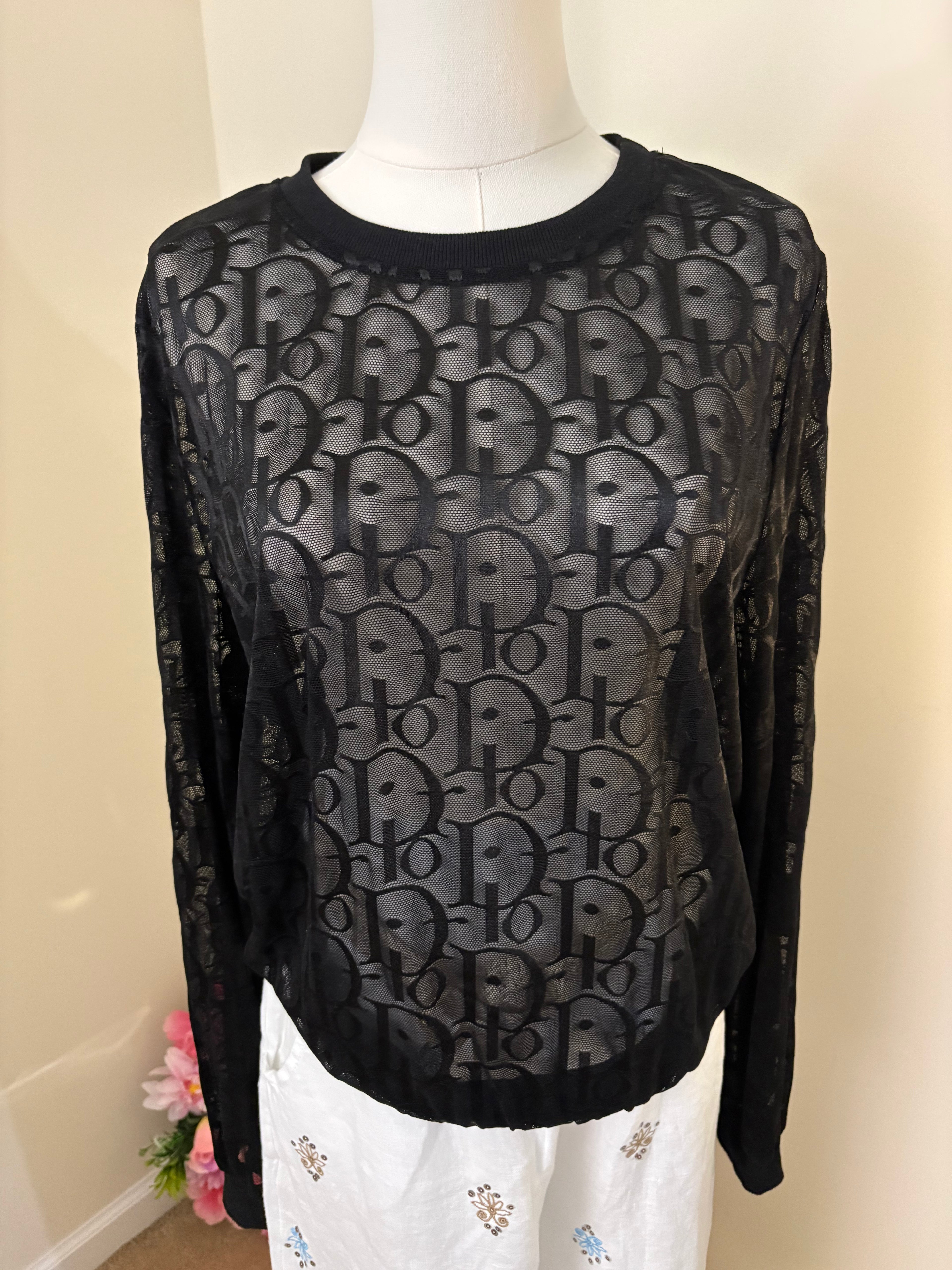 Elegante Blusa de Mujer — Estilo Glamoroso para Ocasiones Especiales