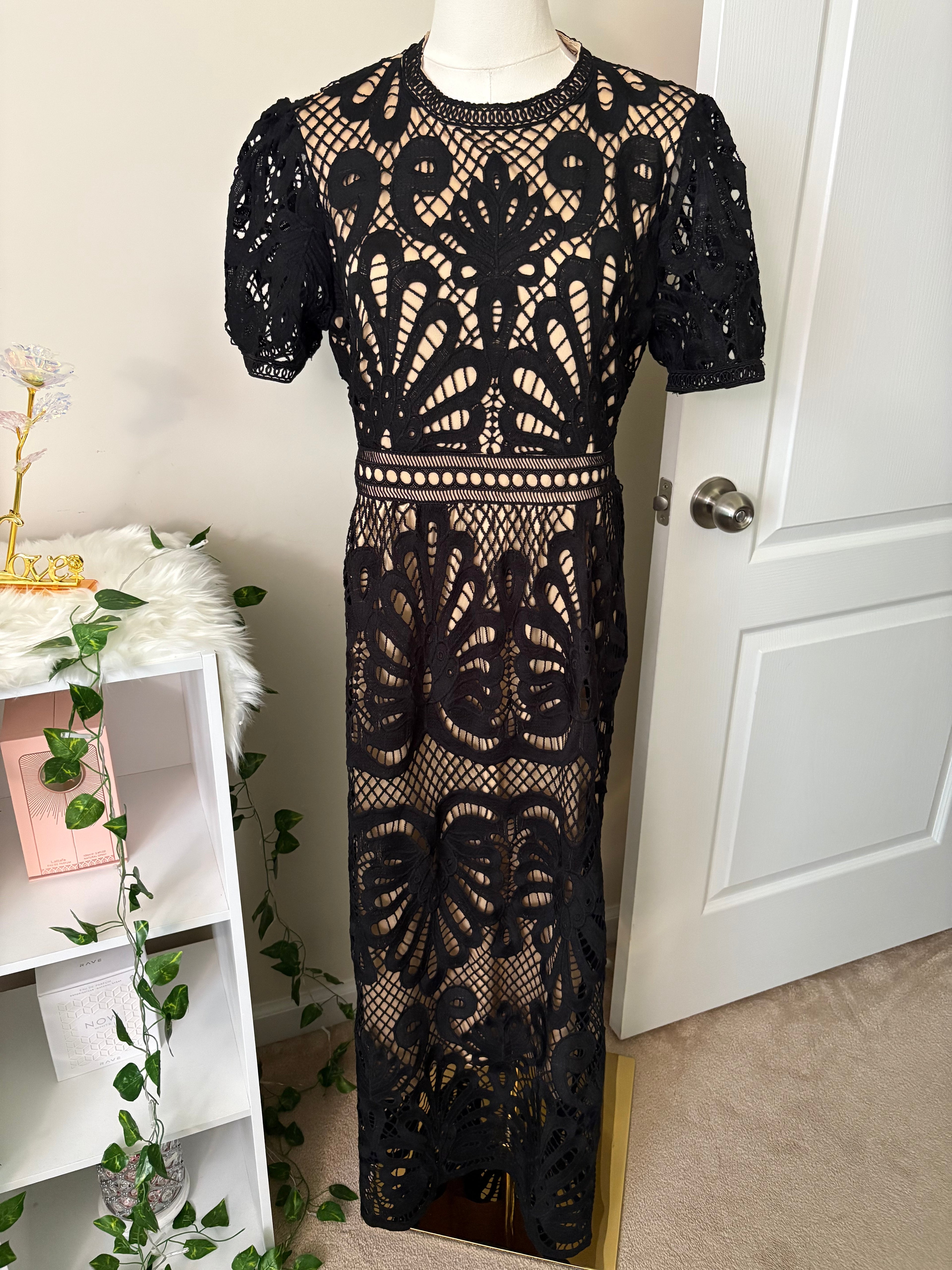 Vestido de Encajes ✨ Elegancia Atemporal