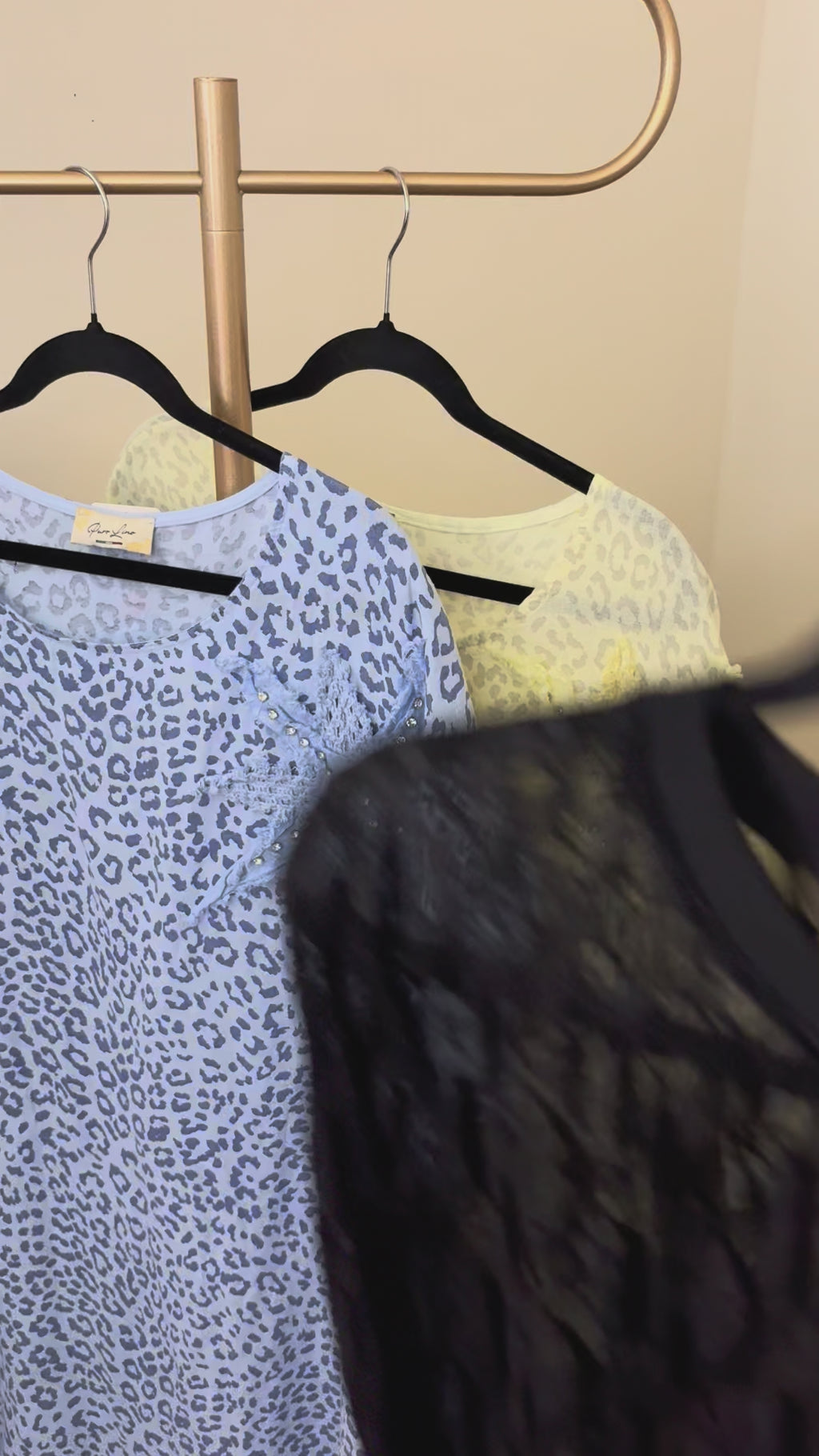 Elegante Blusa de Mujer — Estilo Glamoroso para Ocasiones Especiales